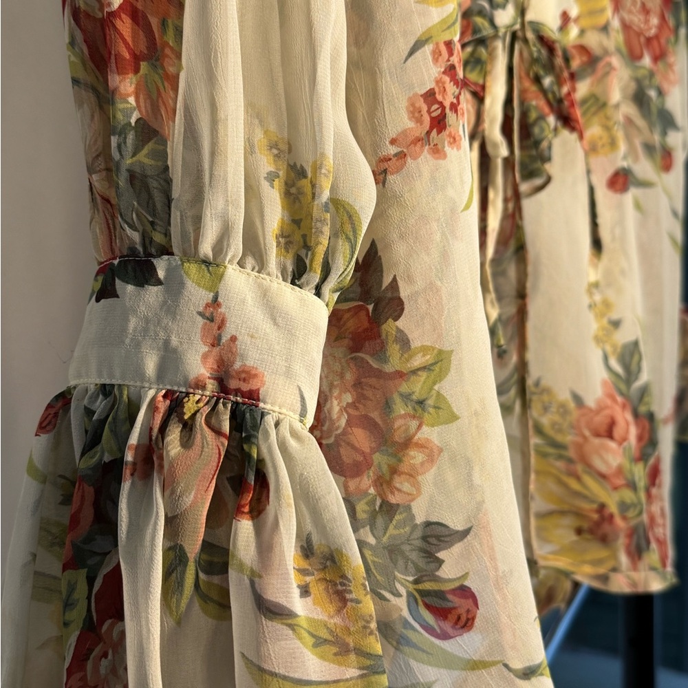 VINTAGE Floral Ruffle Blouse - Picture 6 of 7